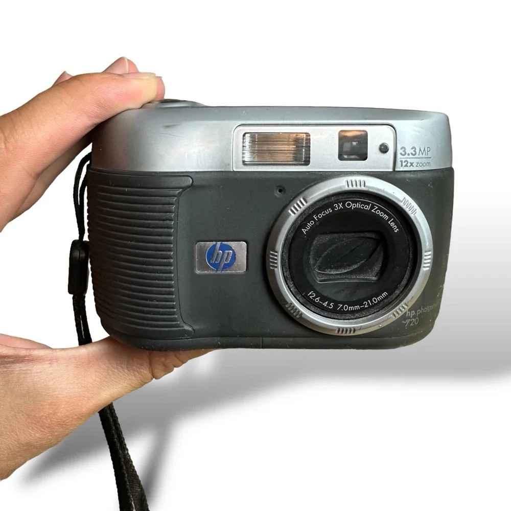 HP Photosmart 720 Q2164A Point &‎ Shoot Digital Camera Untested / Parts ONLY